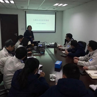 江蘇省計(jì)量院電子所組織有關(guān)儀器自動(dòng)化測試的內(nèi)部技術(shù)培訓(xùn)